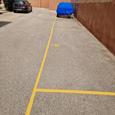 Moderno Y Renovado En Urbanizacion Playa Castillo, Dénia